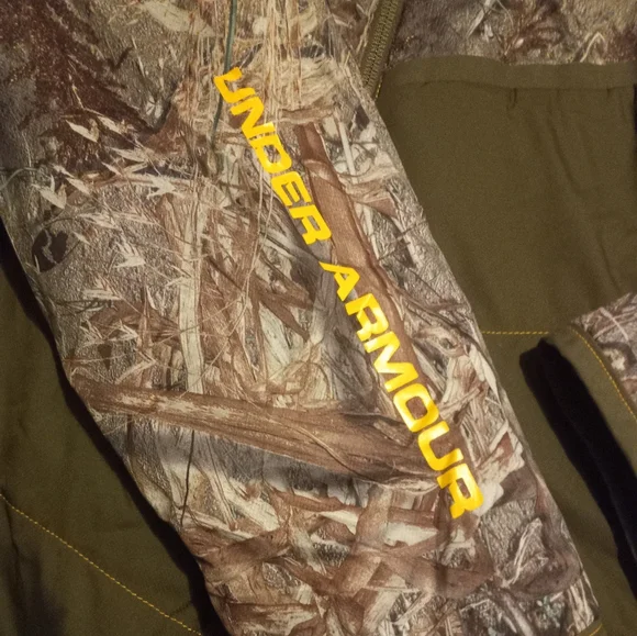 Under Armour Coat - Picture 2 of 14